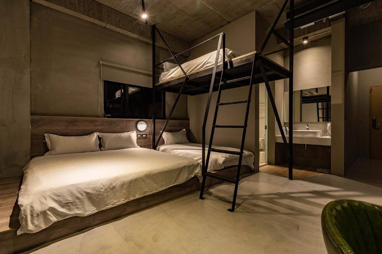 Sleeping Inn Hualien Buitenkant foto